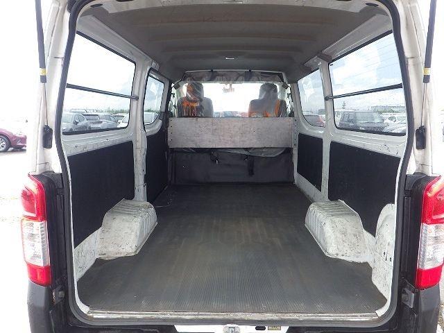 NISSAN NV350 CARAVAN 2019/5