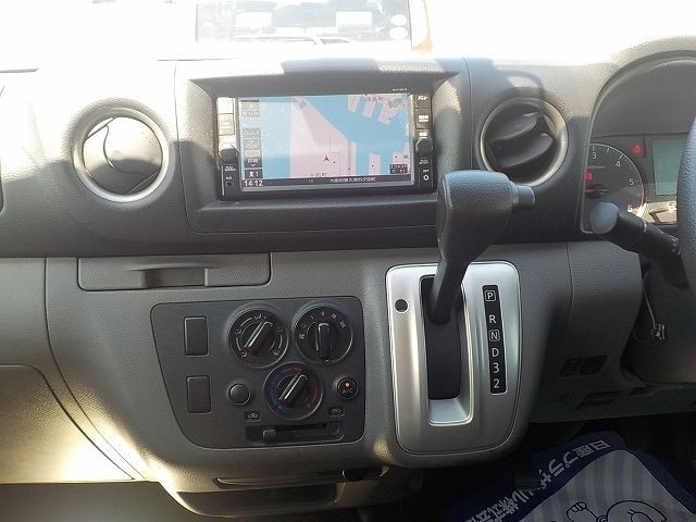 NISSAN NV350 CARAVAN VAN 2019/6