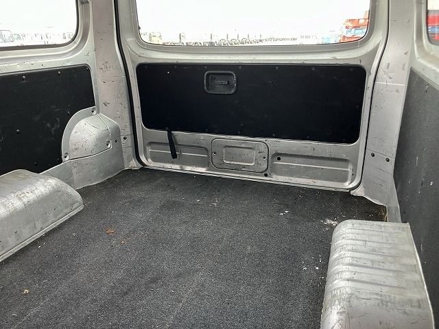 NISSAN NV350 CARAVAN VAN 2019/10