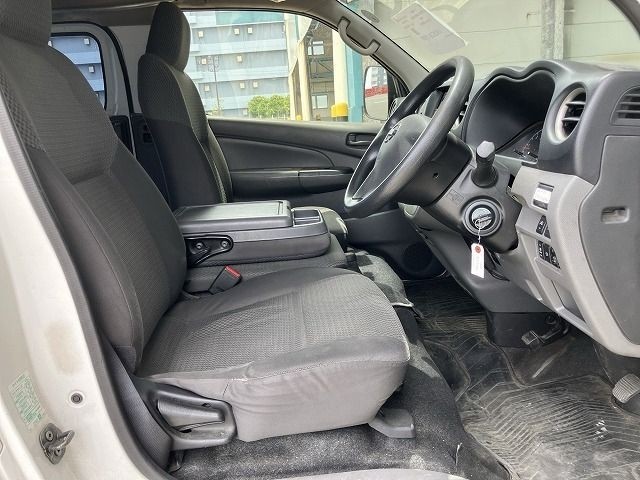 NISSAN NV350 CARAVAN VAN 2020/4