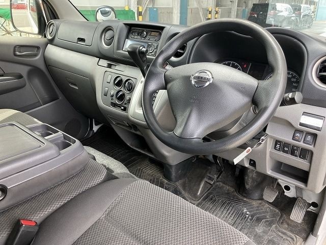 NISSAN NV350 CARAVAN VAN 2020/4