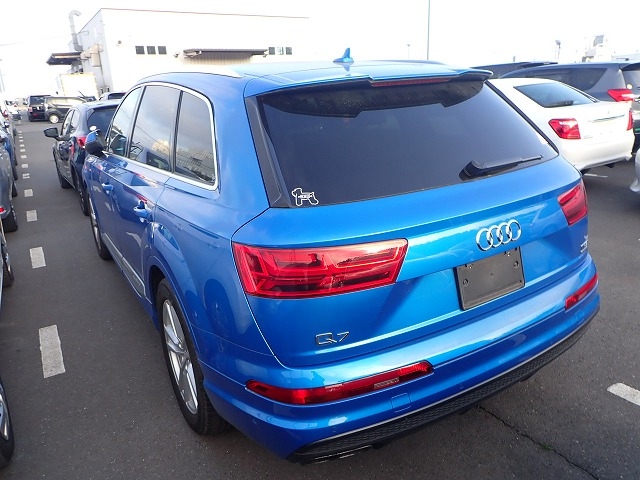 AUDI Q7 2016/9