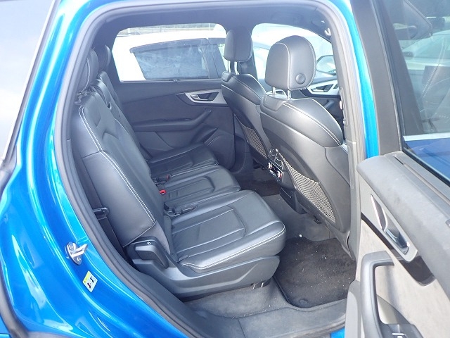AUDI Q7 2016/9