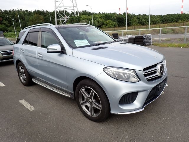 MERCEDES Benz GLE350d 2017/10