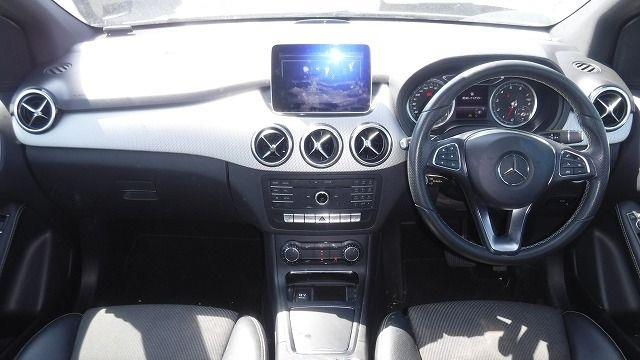 MERCEDES B180 2018/8
