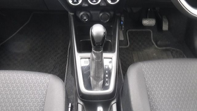SUZUKI SWIFT 2019/6