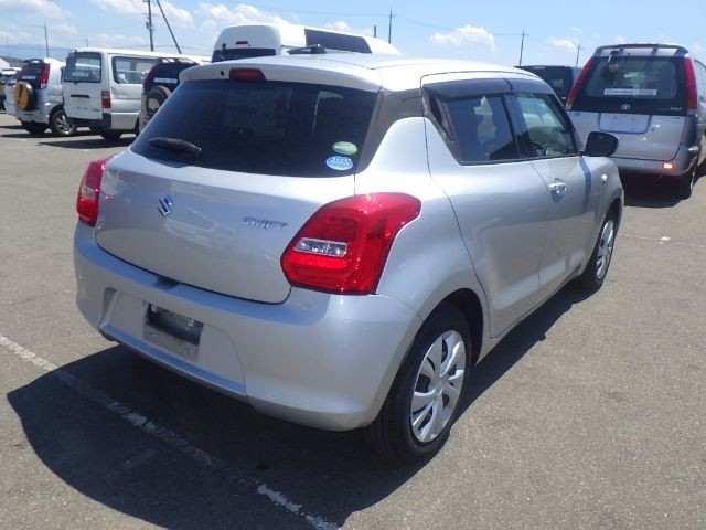 SUZUKI SWIFT 2019/6