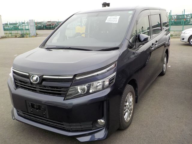 TOYOTA VOXY 2015/2
