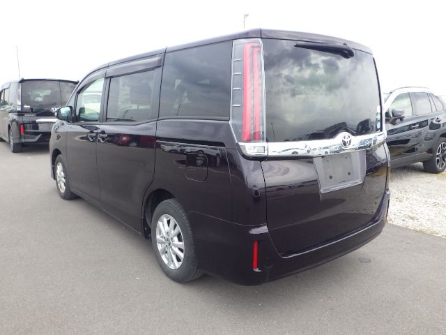 TOYOTA NOAH 2018/1