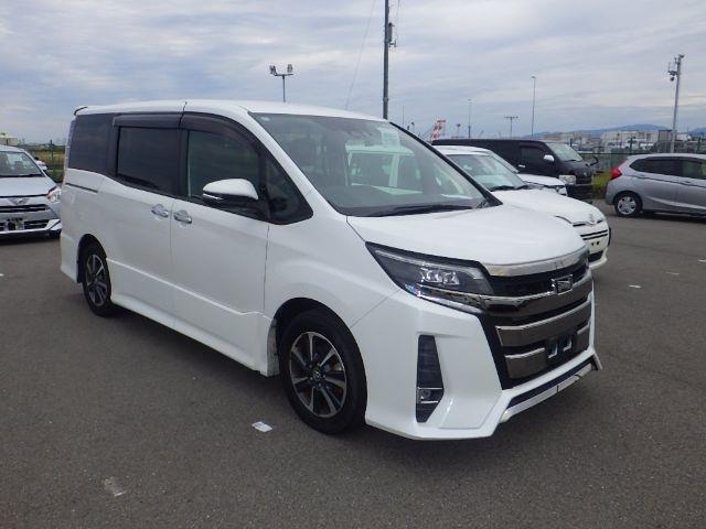 TOYOTA NOAH 2018/5