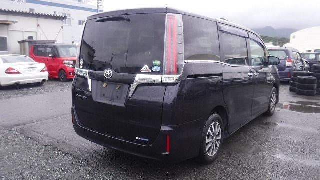 TOYOTA ESQUIRE 2018/7