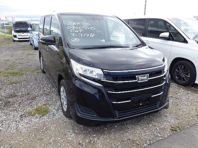 TOYOTA NOAH 2018/7
