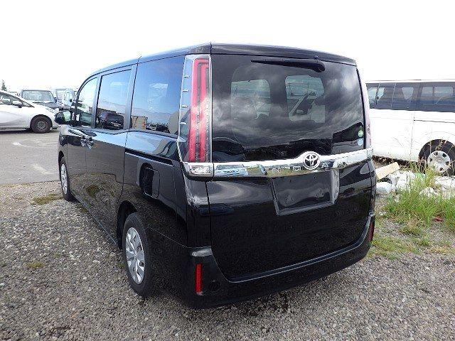 TOYOTA NOAH 2018/7