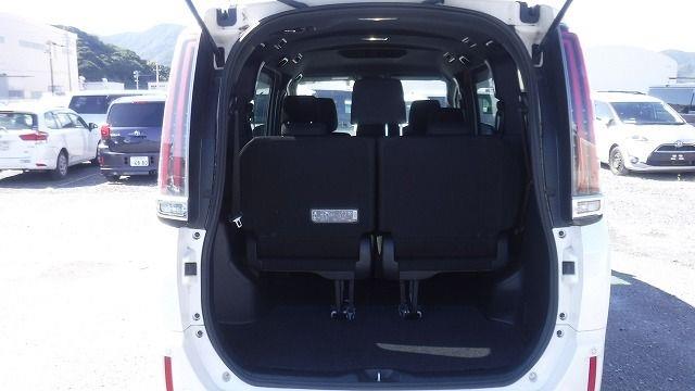 TOYOTA ESQUIRE 2018/10