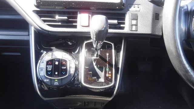 TOYOTA ESQUIRE 2018/10