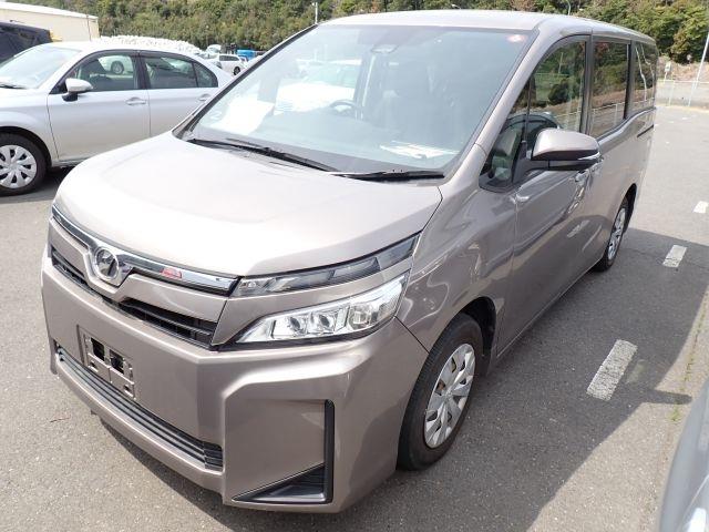 TOYOTA VOXY 2018/12