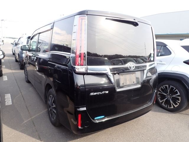TOYOTA ESQUIRE 2019/6