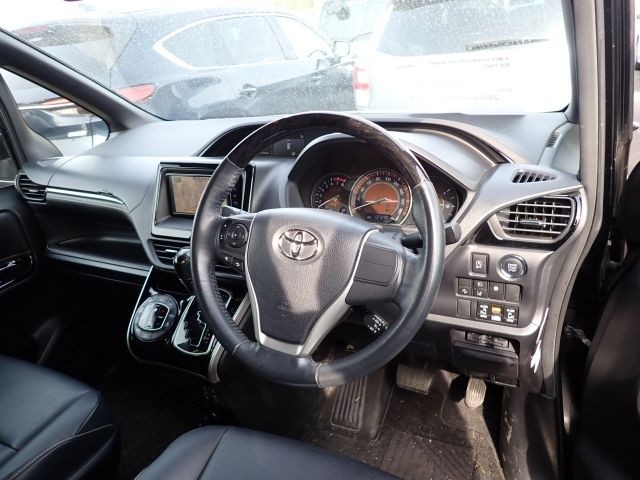 TOYOTA ESQUIRE 2019/6