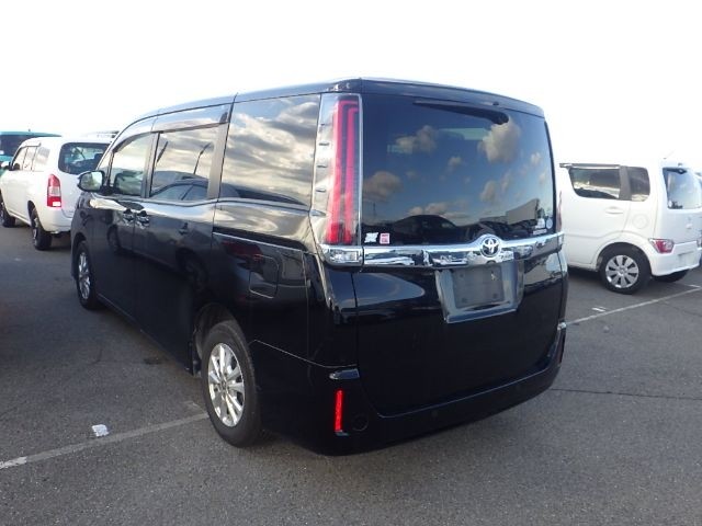 TOYOTA NOAH 2019/1