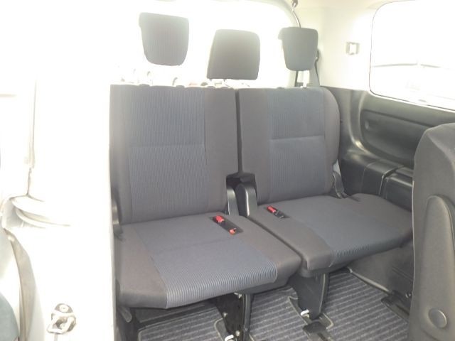 TOYOTA VOXY 2019/4