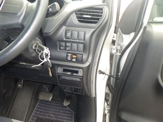 TOYOTA VOXY 2019/4