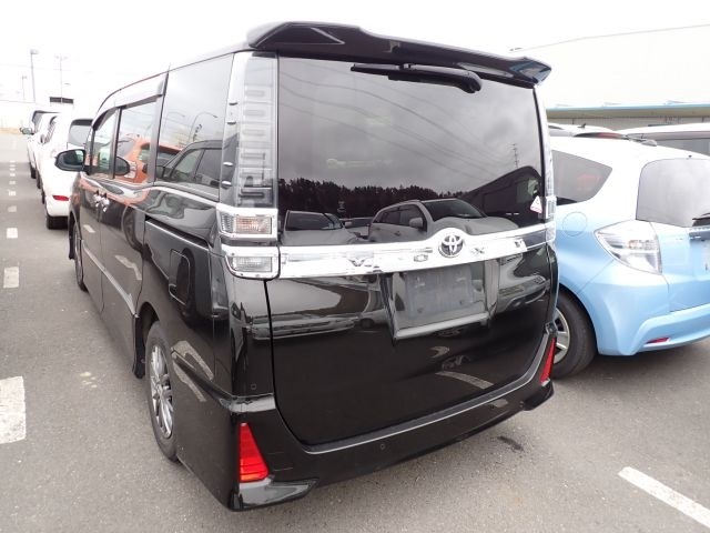 TOYOTA VOXY 2019/3