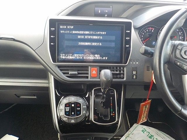 TOYOTA VOXY 2019/5