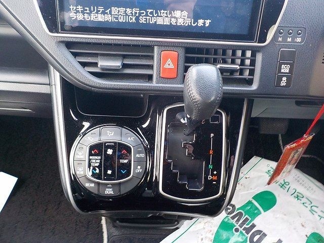 TOYOTA VOXY 2019/5