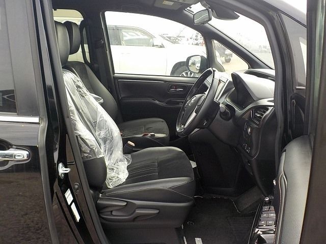 TOYOTA ESQUIRE 2019/7