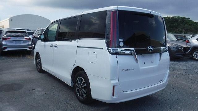 TOYOTA ESQUIRE 2019/8