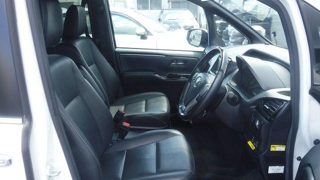 TOYOTA ESQUIRE 2019/8