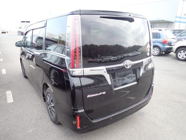 TOYOTA ESQUIRE 2020/9