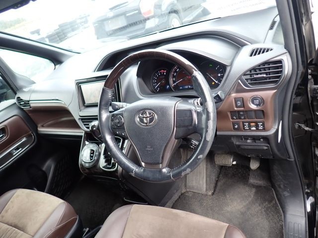 TOYOTA ESQUIRE 2020/9