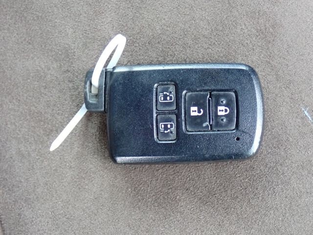 TOYOTA ESQUIRE 2020/9