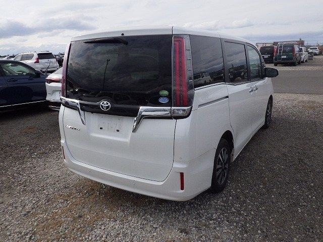 TOYOTA ESQUIRE 2020/12