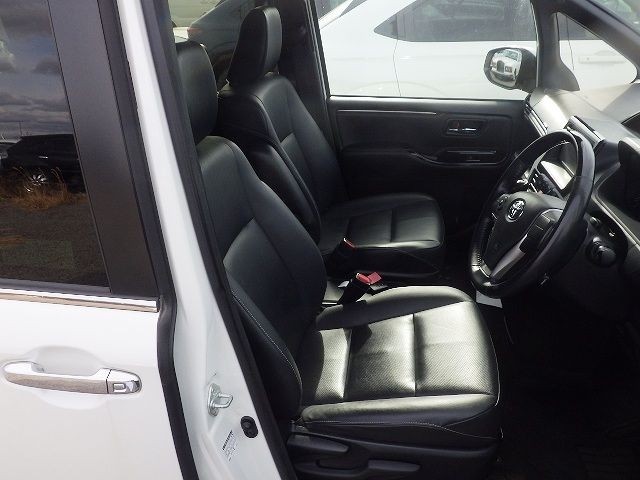 TOYOTA ESQUIRE 2020/12