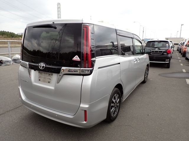 TOYOTA ESQUIRE 2020/9
