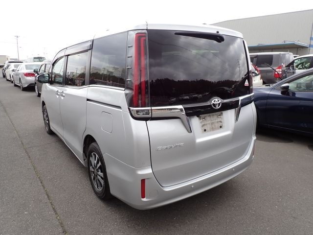 TOYOTA ESQUIRE 2020/9