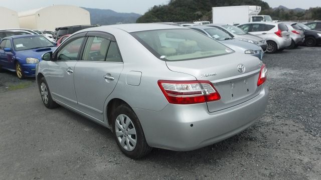 TOYOTA PREMIO 2015/2