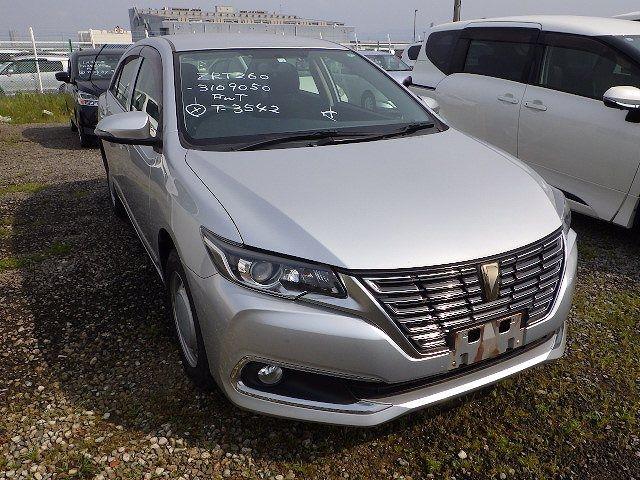 TOYOTA PREMIO 2018/3