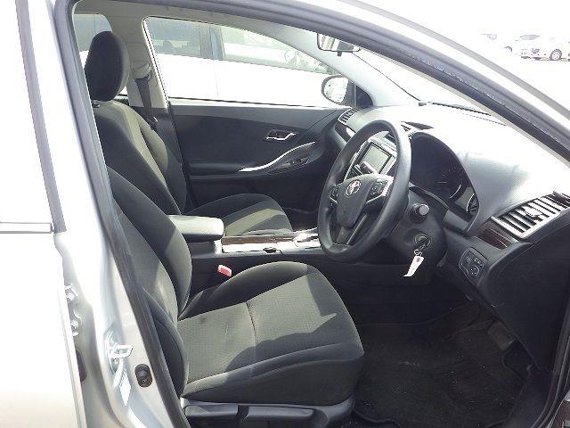 TOYOTA PREMIO 2018/3