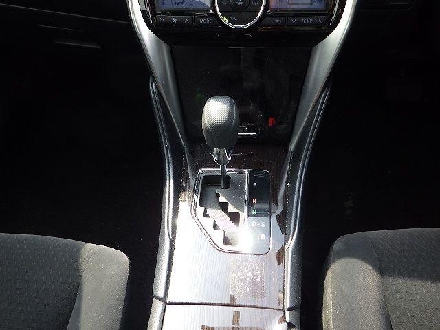 TOYOTA PREMIO 2018/3