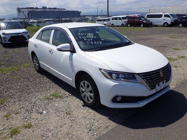 TOYOTA PREMIO 2018/5