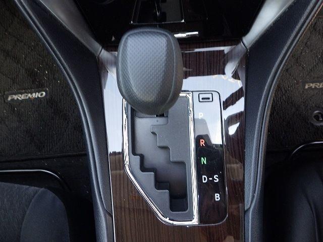 TOYOTA PREMIO 2018/5