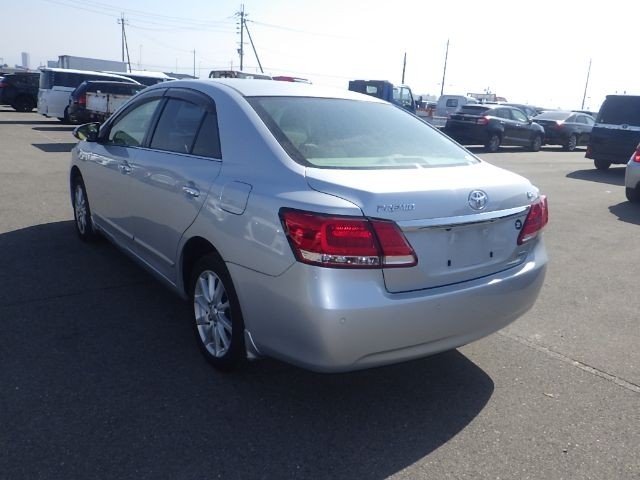 TOYOTA PREMIO 2019/7