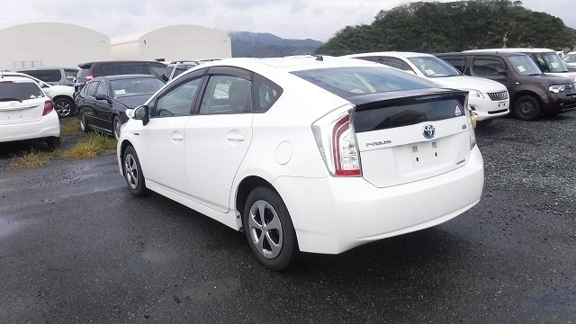 TOYOTA PRIUS 2015/9