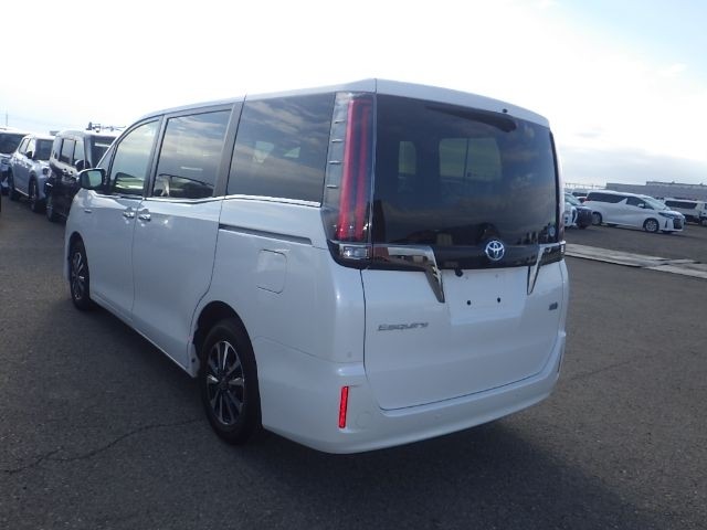 TOYOTA ESQUIRE 2019/2