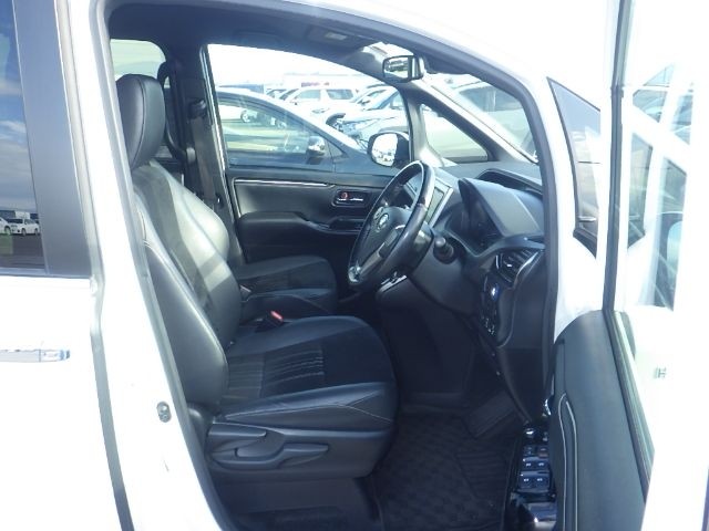 TOYOTA ESQUIRE 2019/2