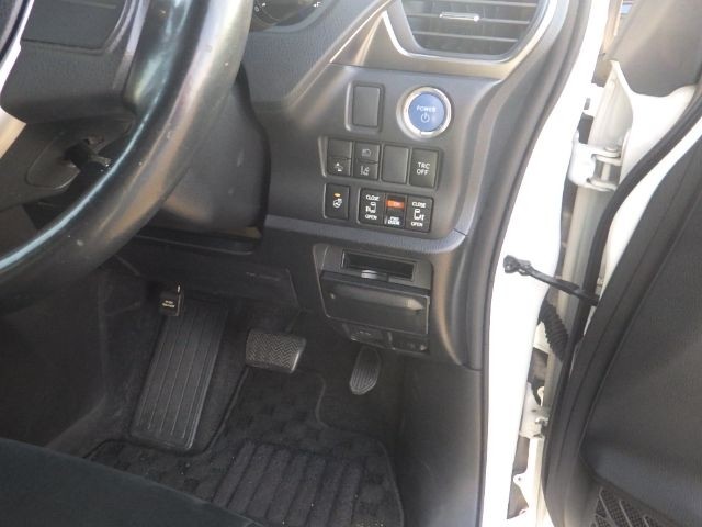 TOYOTA ESQUIRE 2019/2