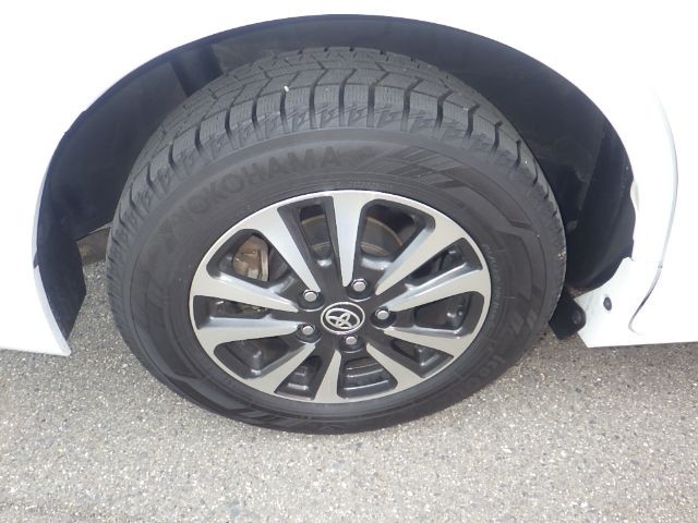 TOYOTA ESQUIRE 2019/12